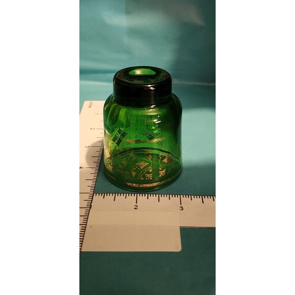 2 Mid-Century Green Glass Shot Glasses – Gold Design Vintage Barware - Picture 3 of 12